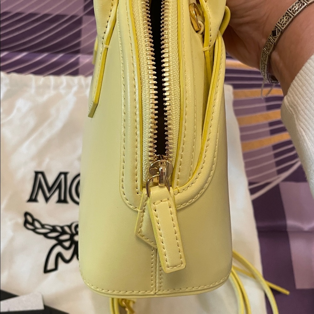 MCM Anna Mini Tote in Limelight - Picture 7 of 11